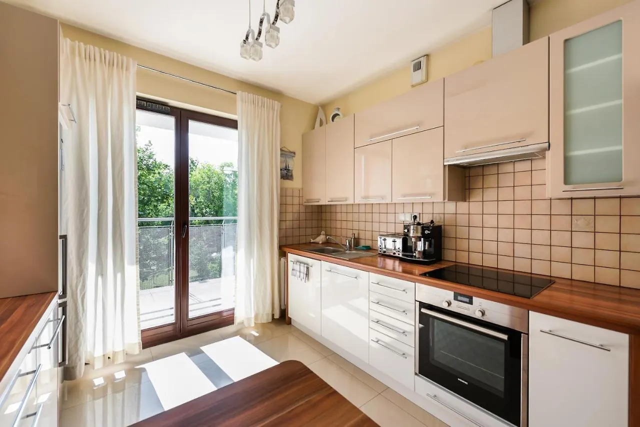 Green District 2Br Airconditioned P Warszawa 0*,  Polska